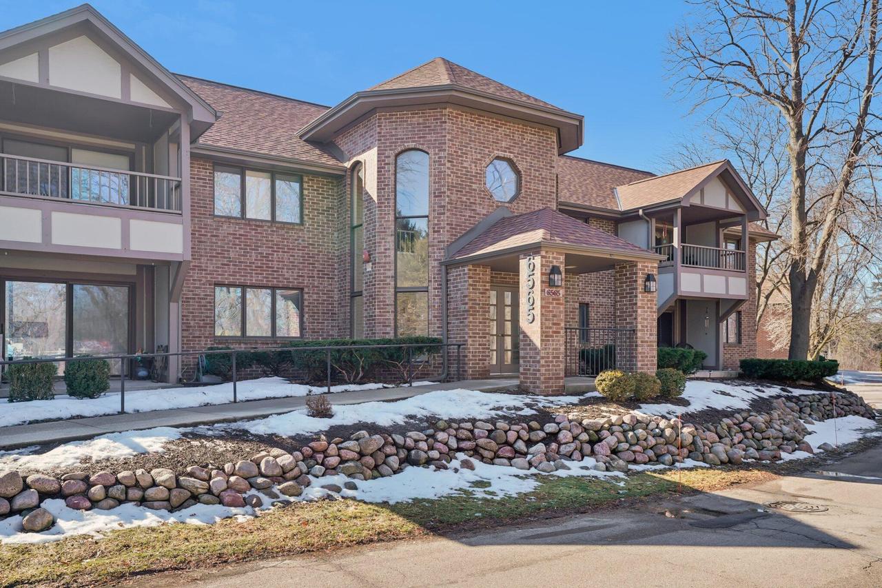 6565 N Green Bay Ave #211, Glendale, WI 53209