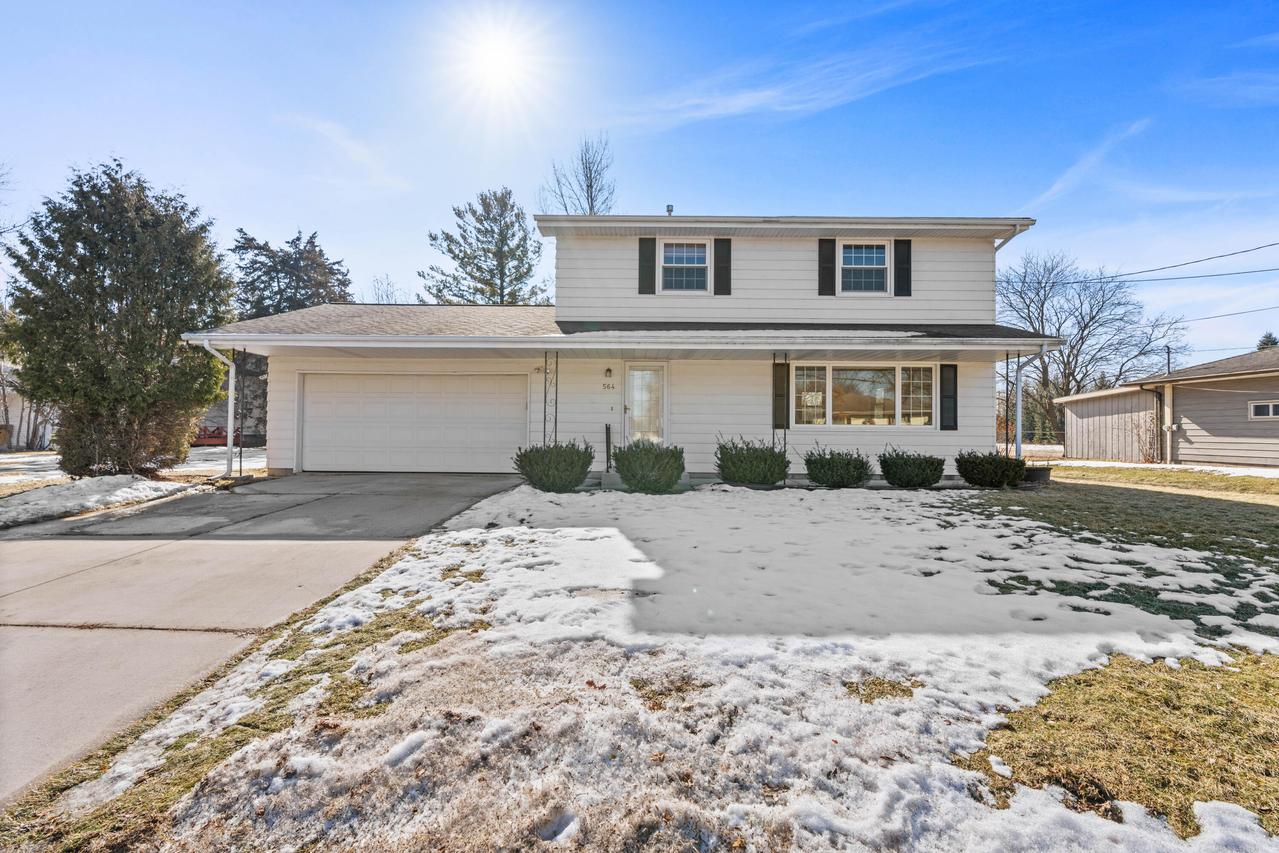 564 E Rhine St, Elkhart Lake, WI 53020