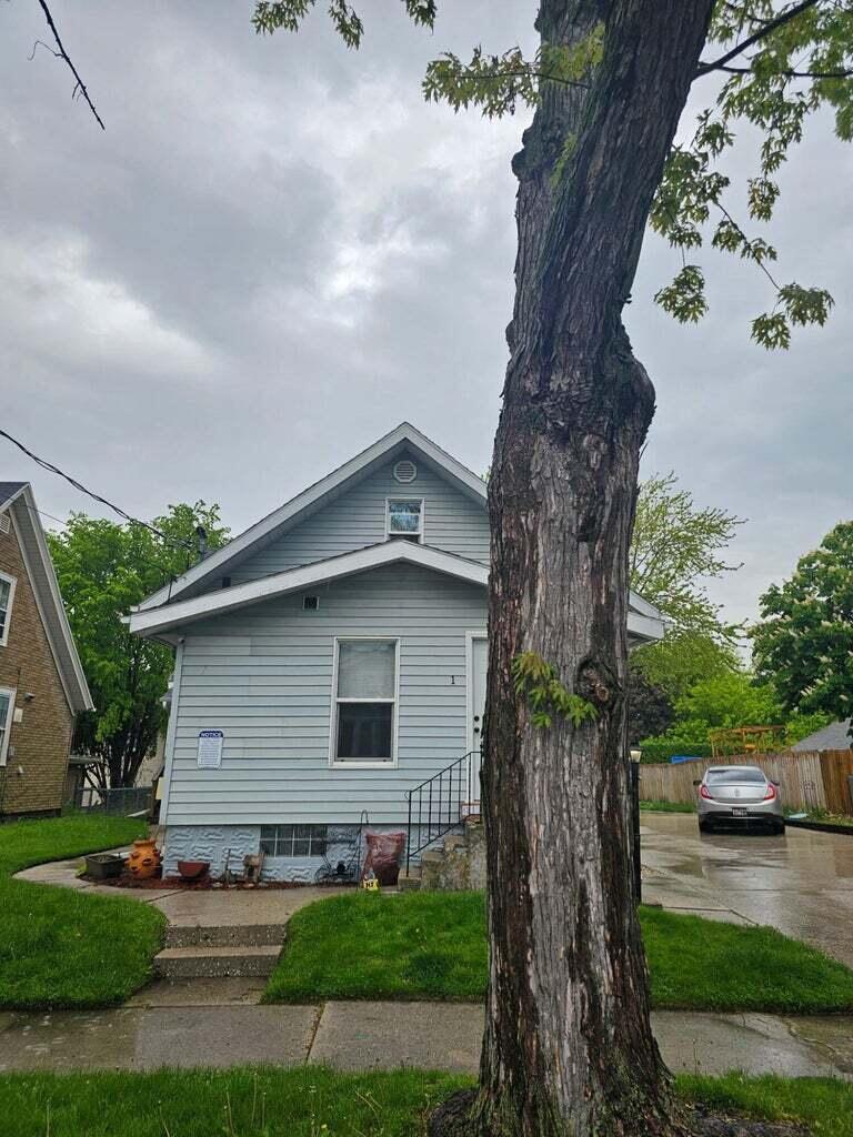 1620 Madison St, Manitowoc, WI 54220