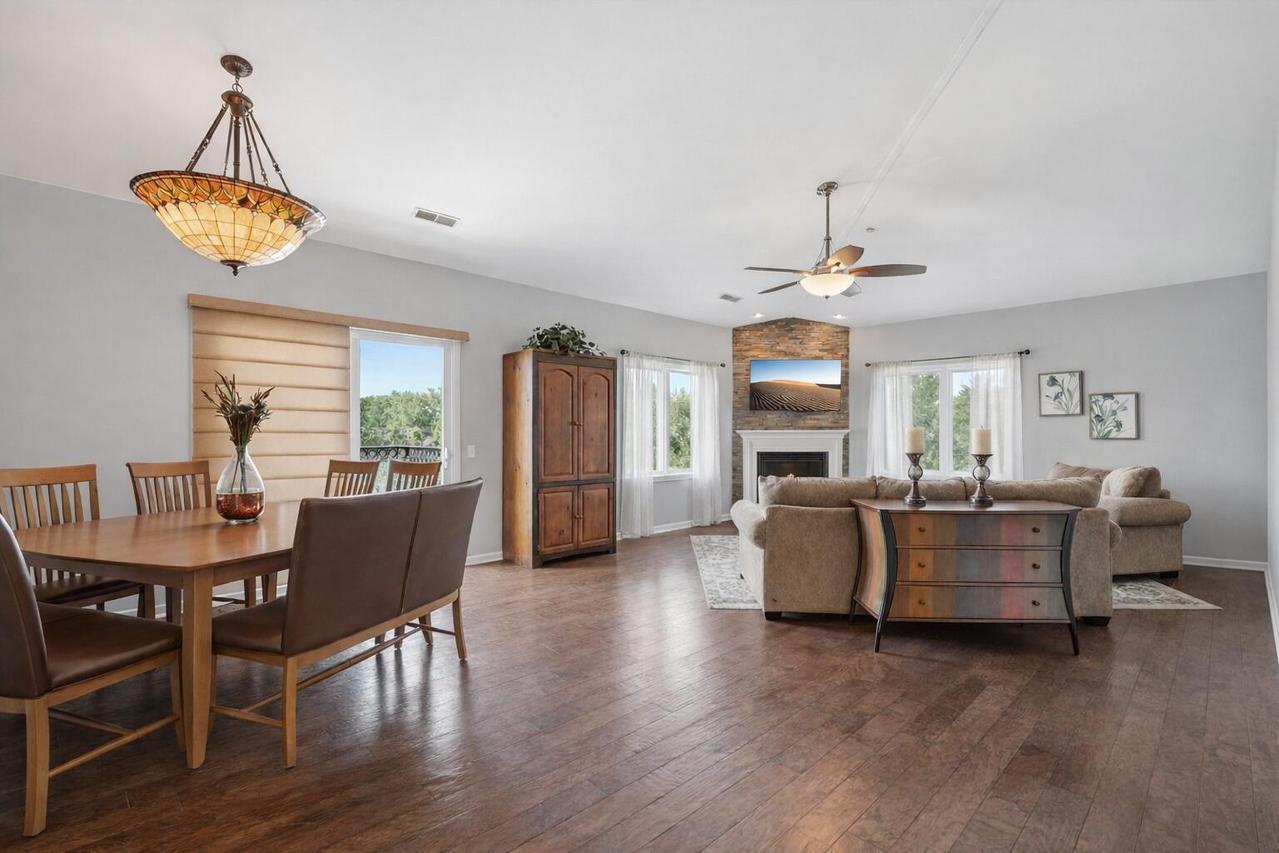 N51W34861 Wisconsin Ave #3110, Oconomowoc, WI 53069