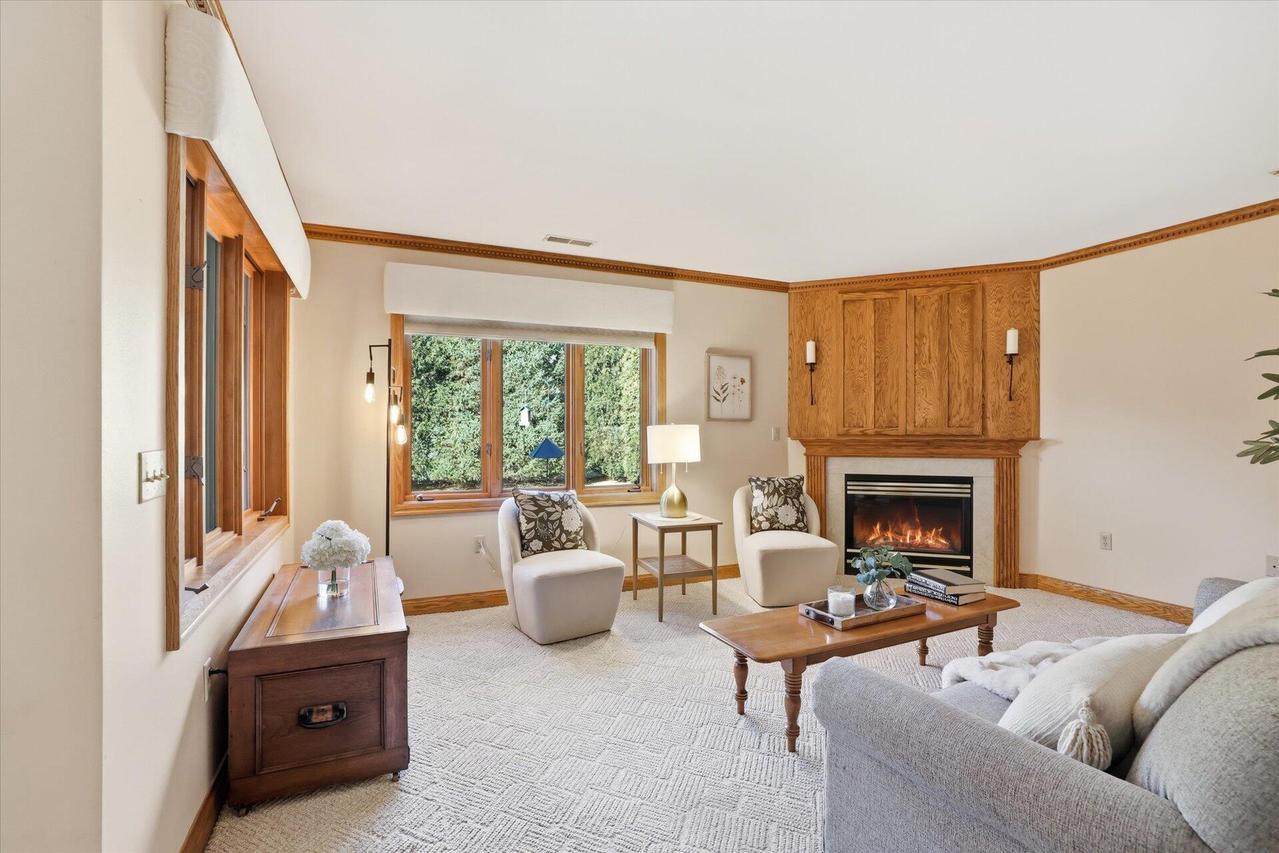 465 Hartford Sq #1, Hartford, WI 53027