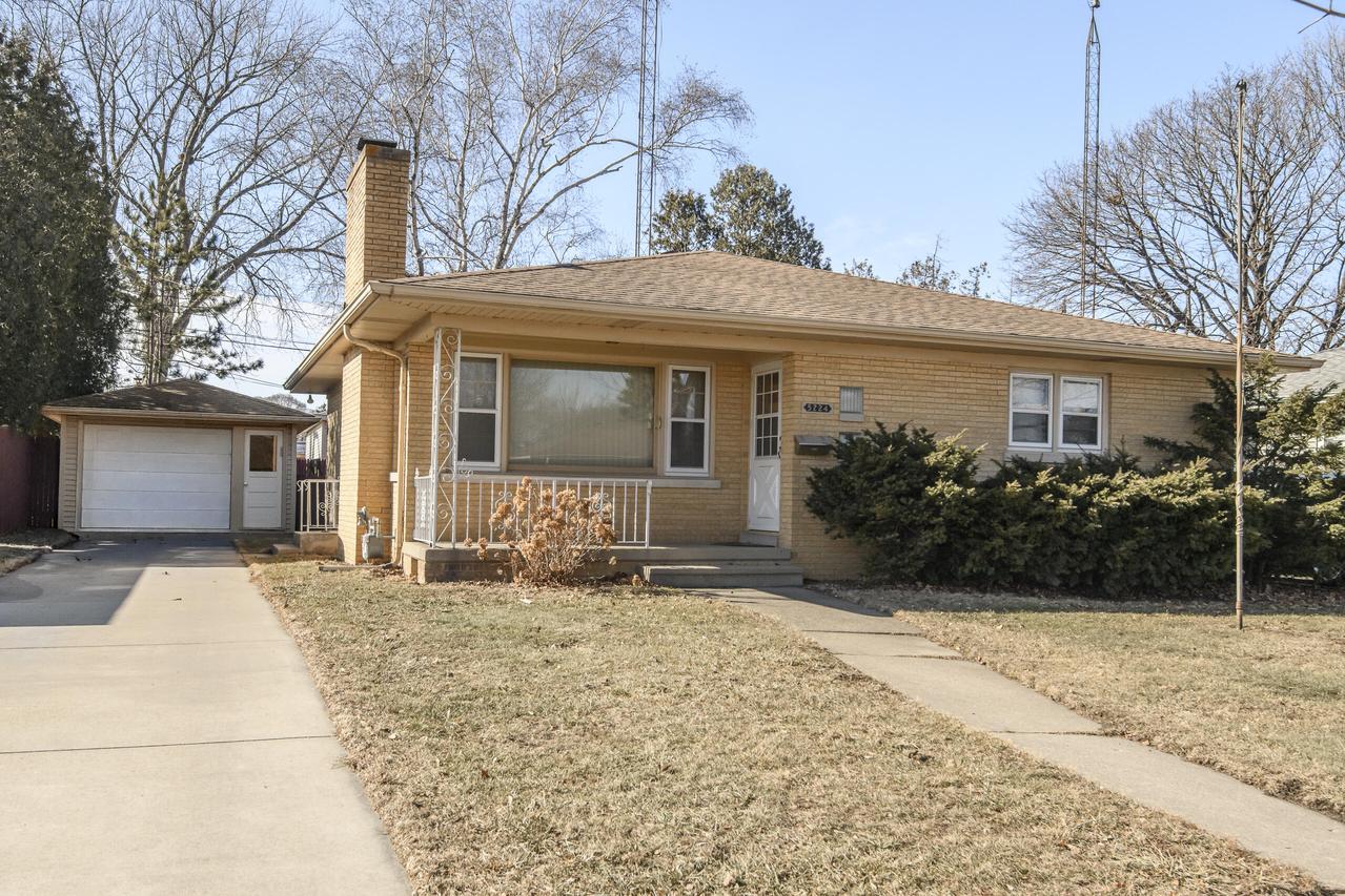 5224 38th Ave, Kenosha, WI 53144