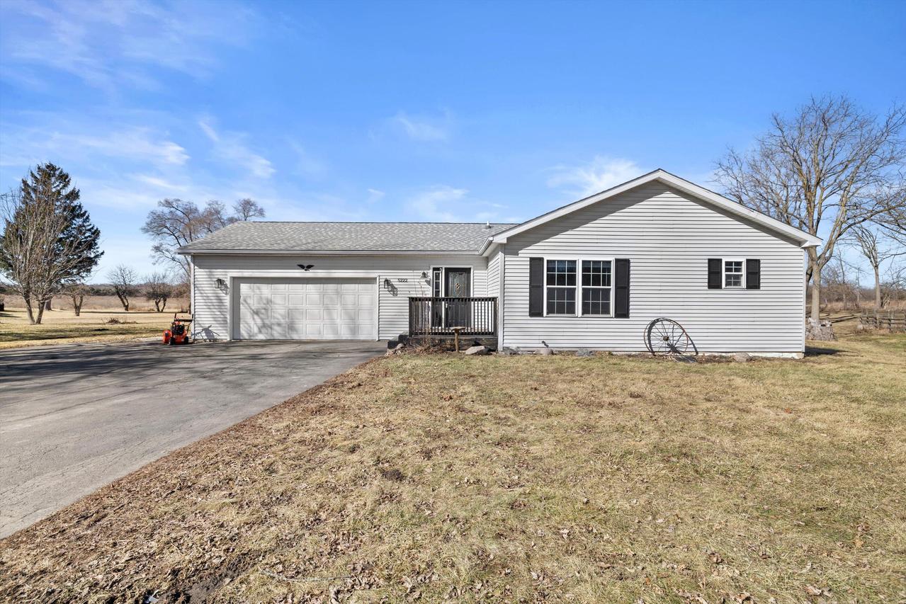 5222 Springbrook Rd, Pleasant Prairie, WI 53158
