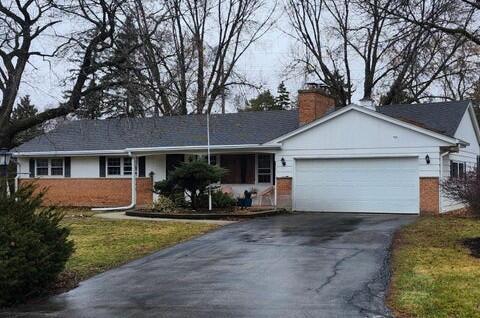 15100 Froedtert Dr, Elm Grove, WI 53122