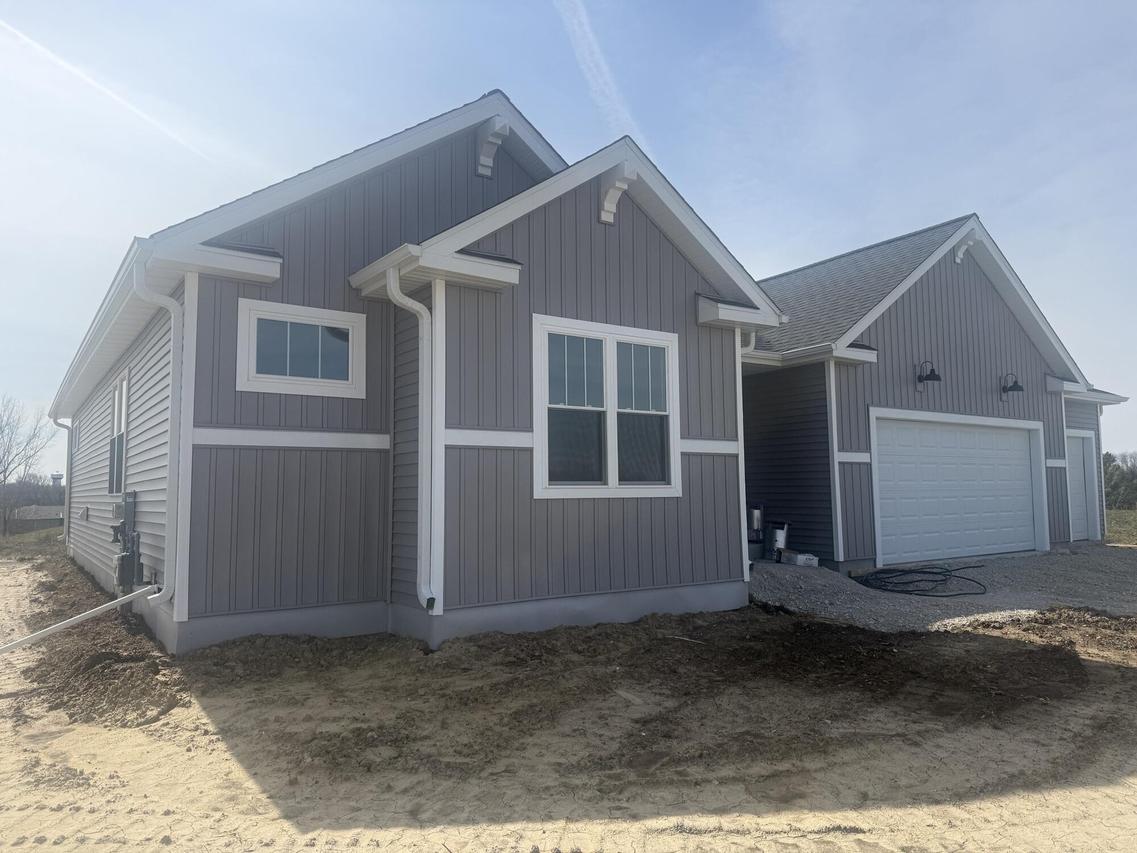 622 Champions Ct, Jefferson, WI 53549