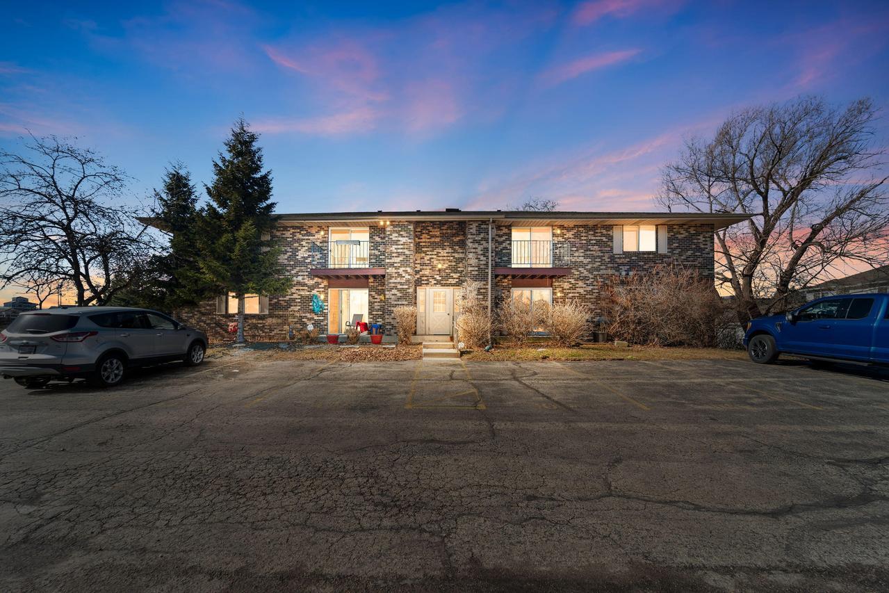 4909 Scotts Way #203, Caledonia, WI 53402