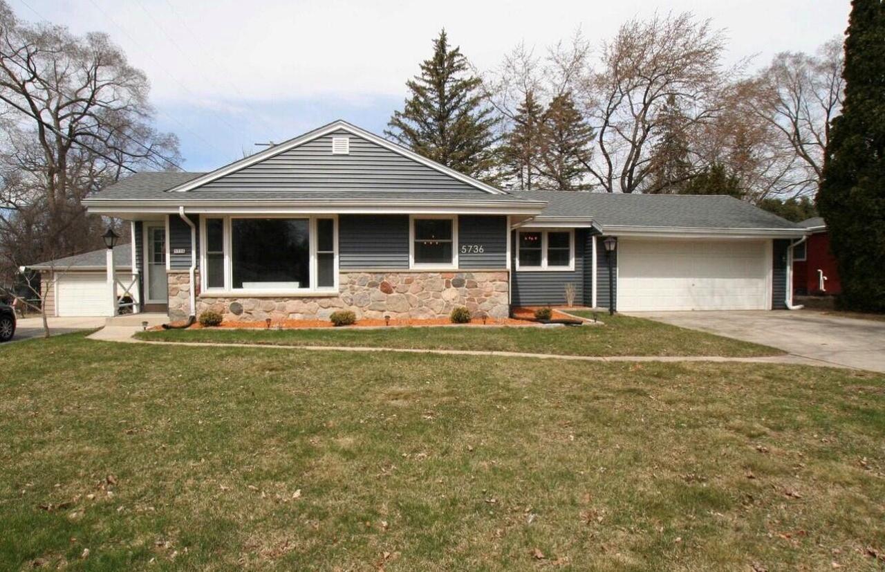 5736 W Betty Ln, Brown Deer, WI 53223