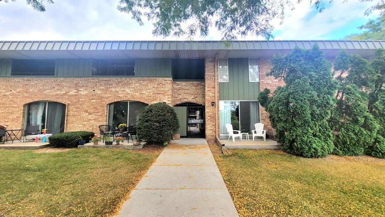 4050 W Rivers Edge Cir #20, Brown Deer, WI 53209
