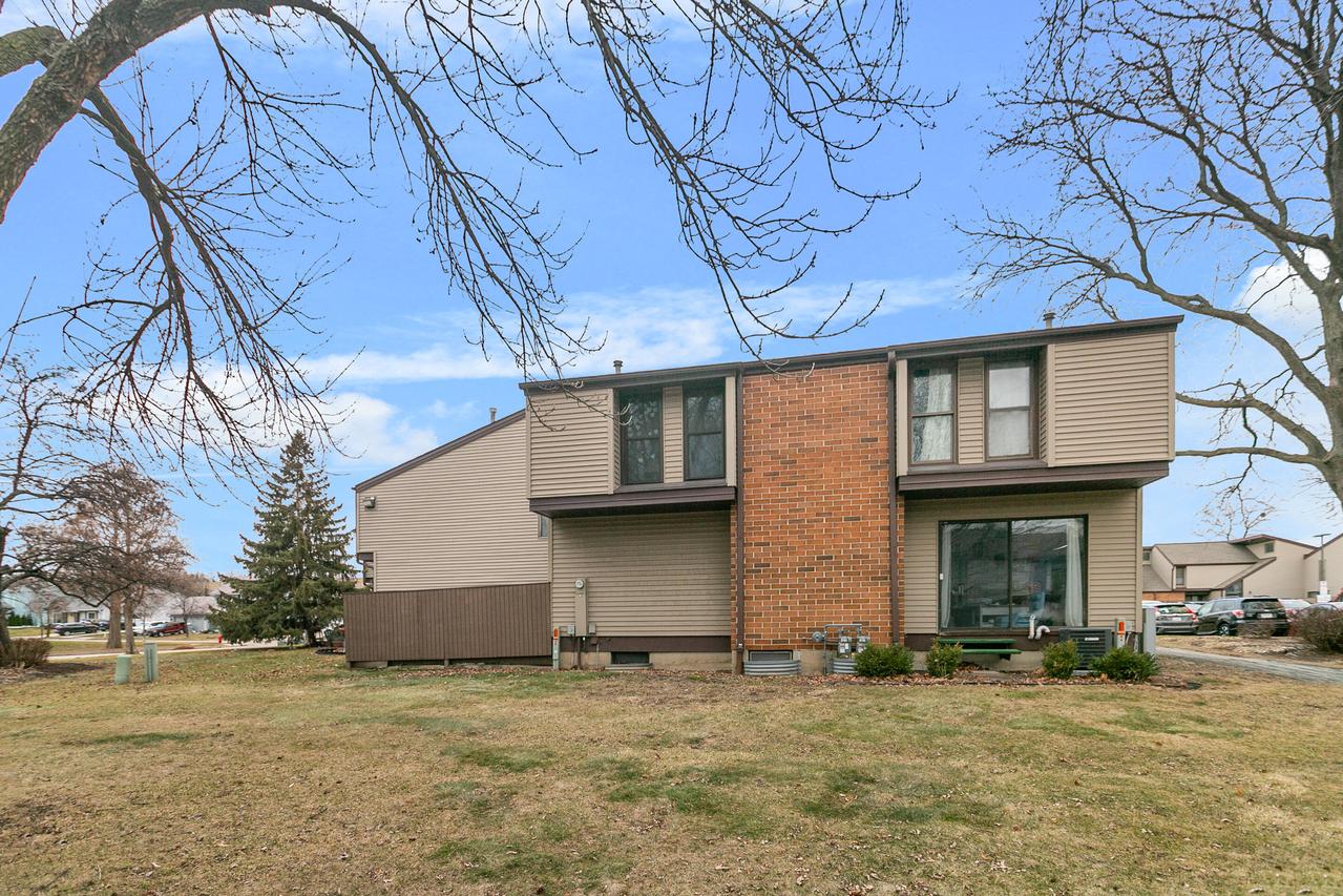 1661 W Edgerton Ave #M, Milwaukee, WI 53221