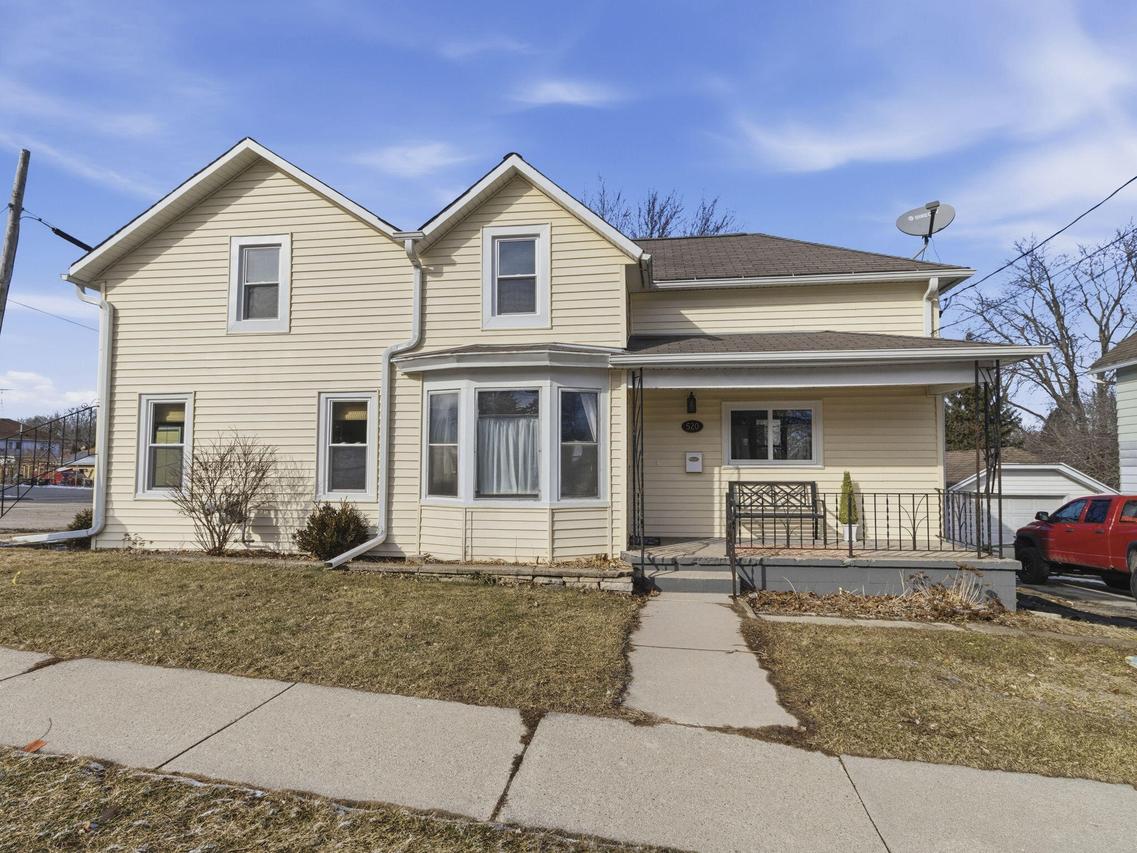 520 Dayton St, Mayville, WI 53050