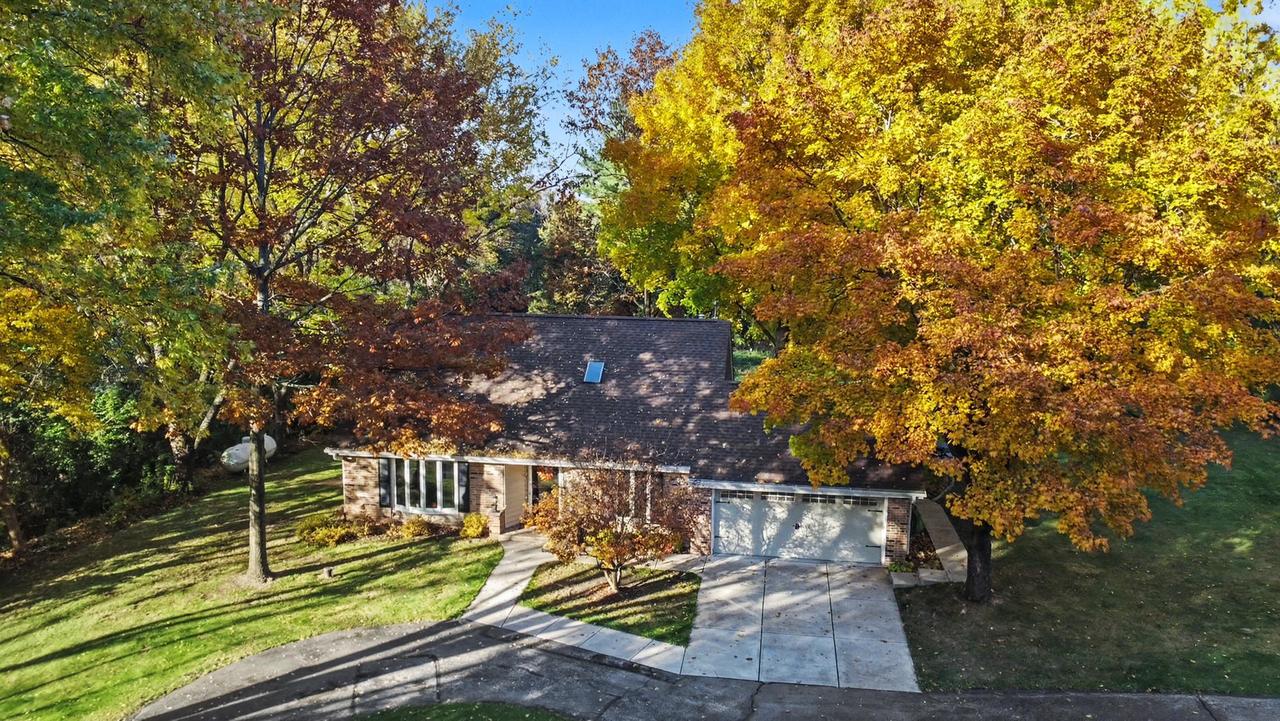 S4W32766 Government Hill, Delafield, WI 53018