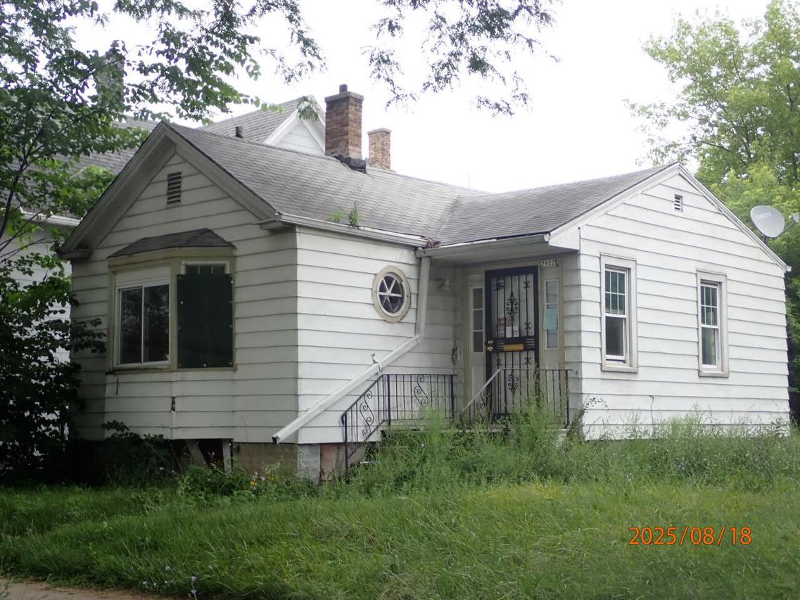 2922 N 6th St, Milwaukee, WI 53212