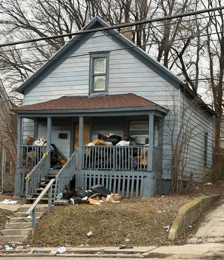 228 N Memorial Dr, Racine, WI 53404