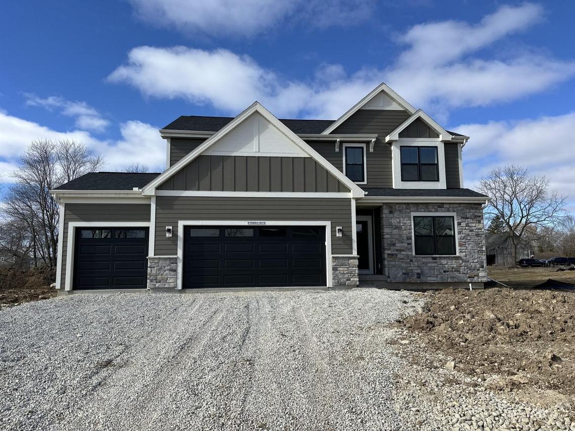 W149N11973 Red Holly Dr, Germantown, WI 53022