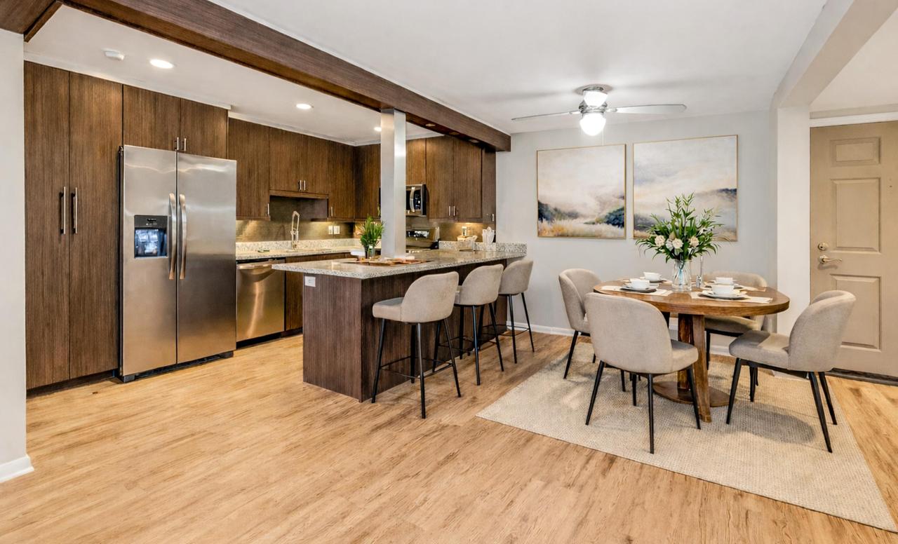 1108 N Milwaukee St #211, Milwaukee, WI 53202