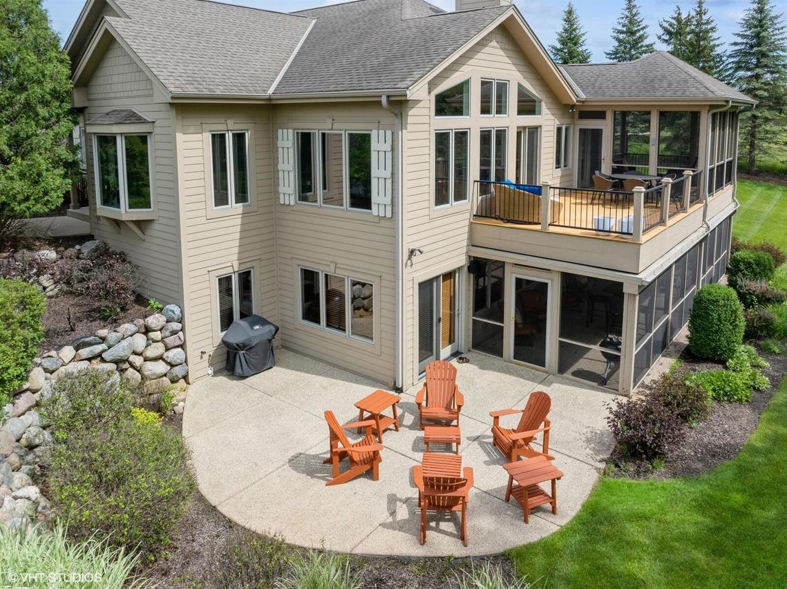 572 Trevino 54-14 Dr, Geneva, WI 53147