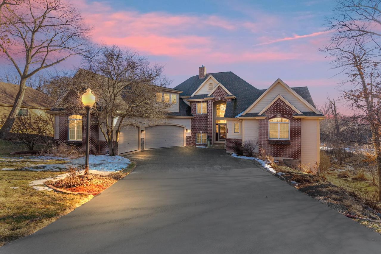 743 Royal Troon Ct, Oconomowoc, WI 53066