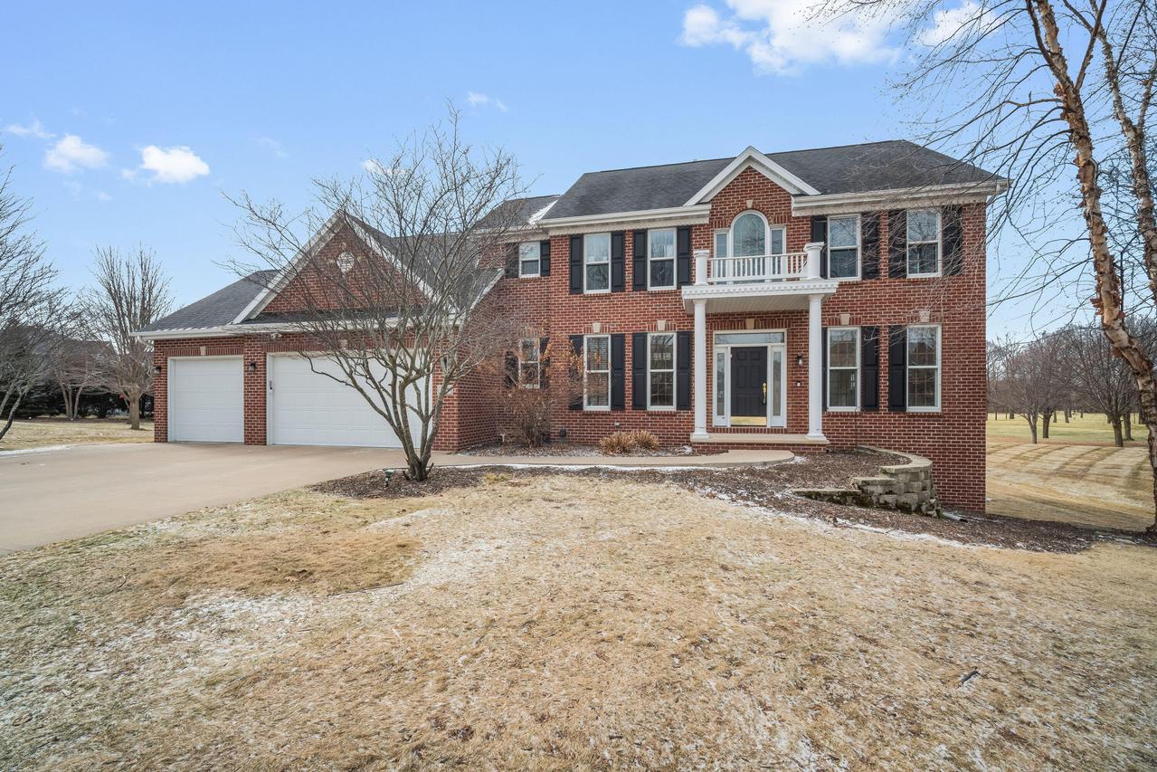 24 Whispering Springs, Fond Du Lac, WI 54937