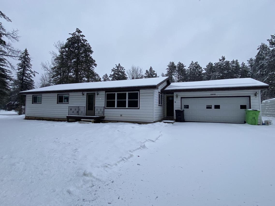 N18720 Venstra Dr, Pembine, WI 54156