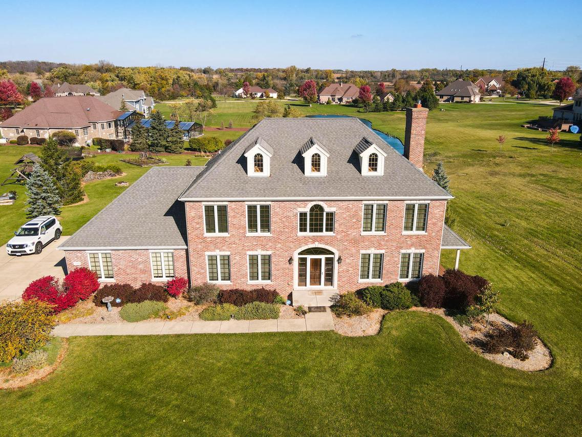 25812 91st St, Salem Lakes, WI 53168