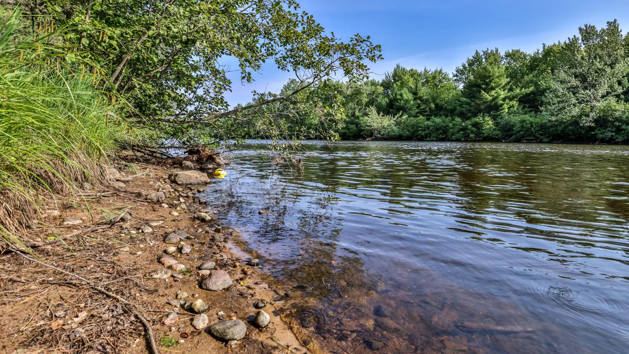 7006 W Rapids Rd, Lake Tomahawk, WI 54539