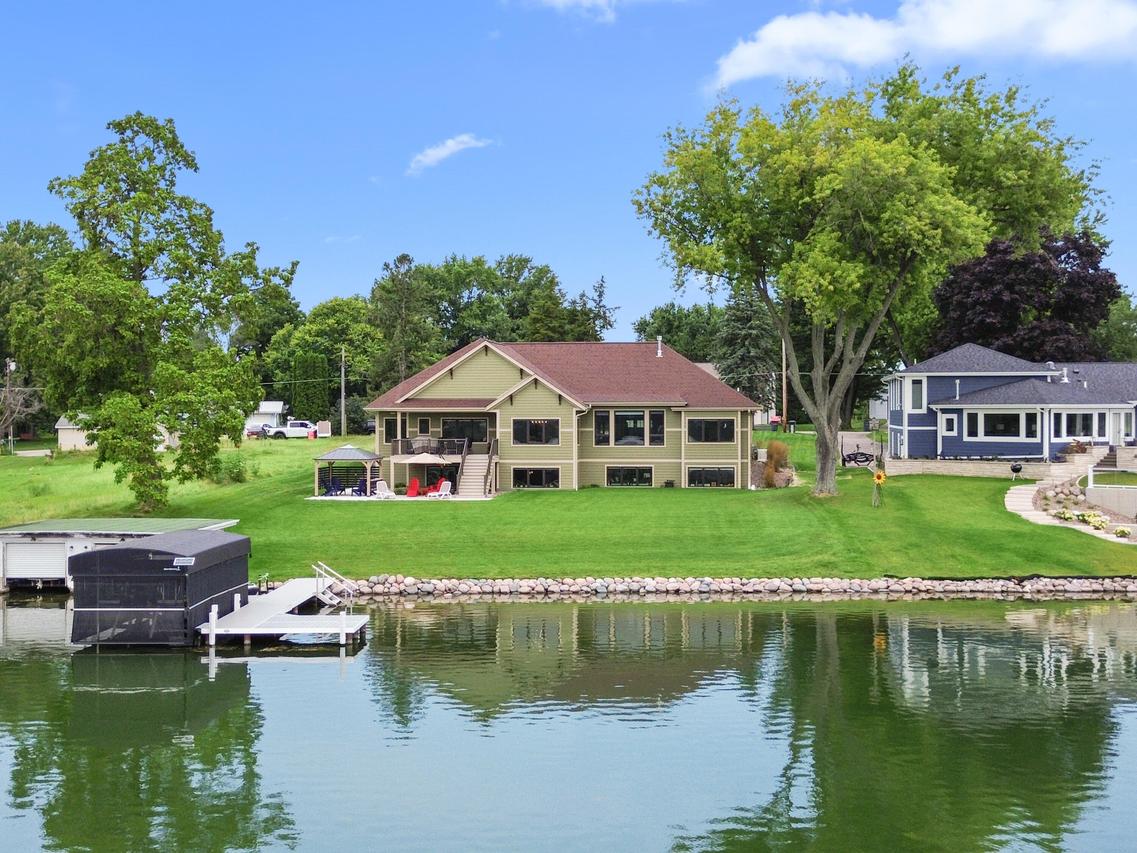 W1411 N Blue Spring Lake, Palmyra, WI 53156