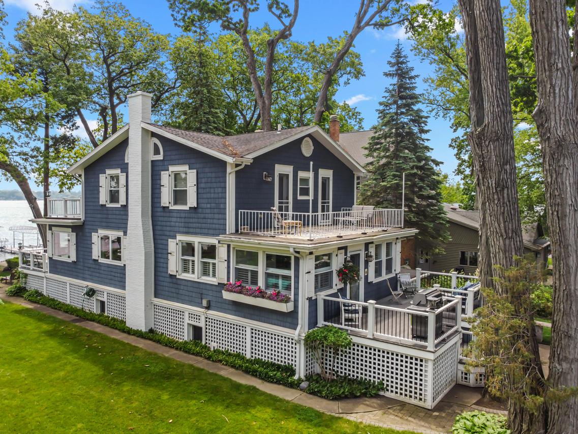 8823 406th Ave, Randall, WI 53128