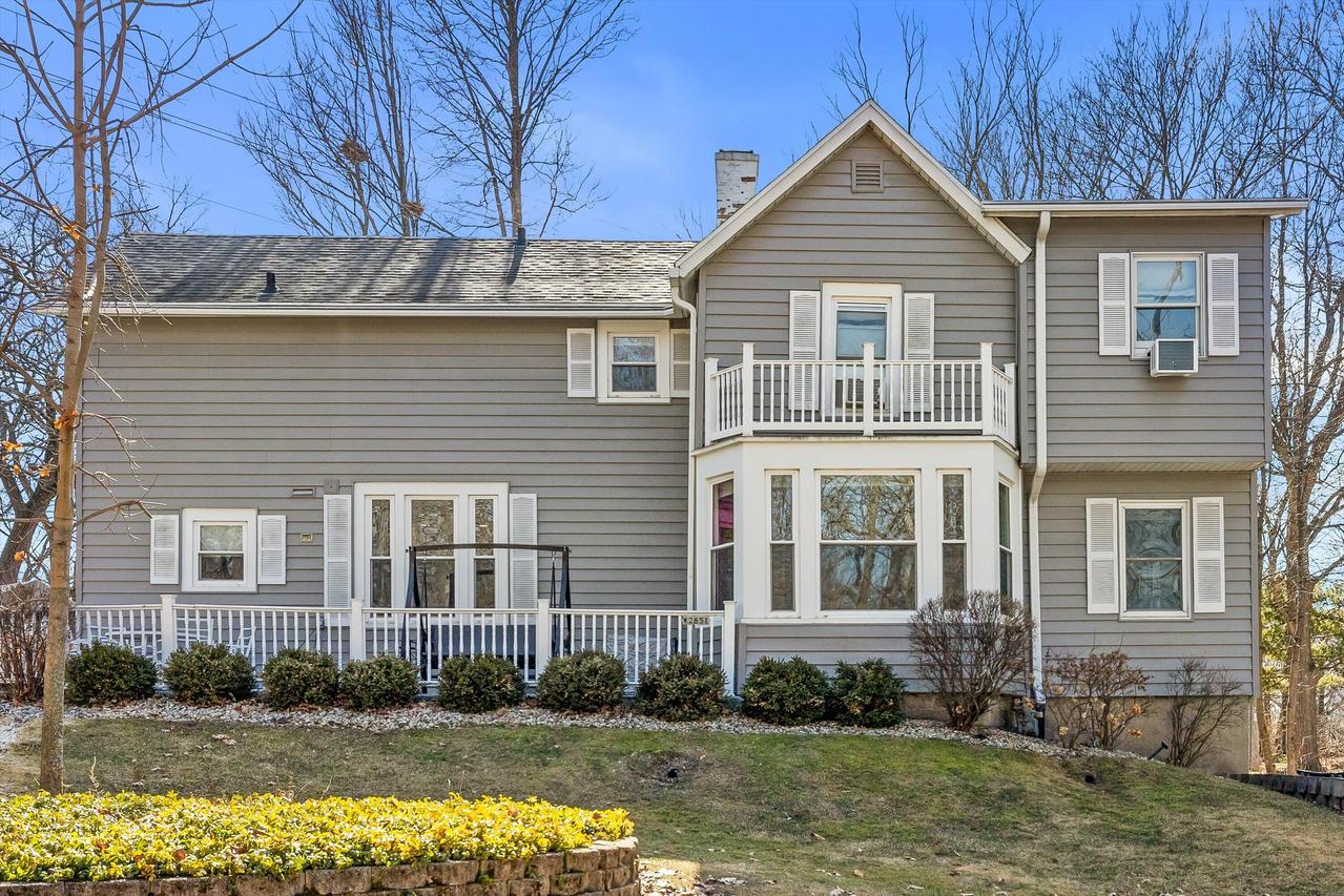 W2851 Swinghurst Ln, Linn, WI 53147