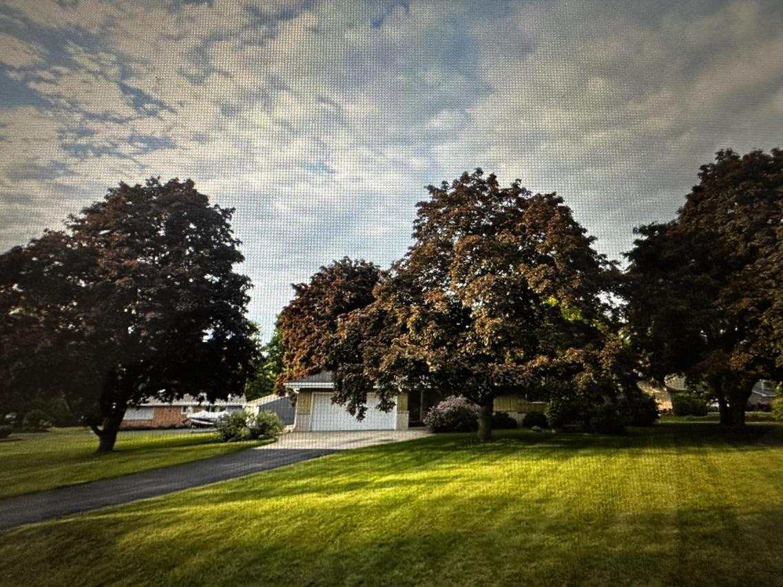 3142 S Reno Dr, New Berlin, WI 53151