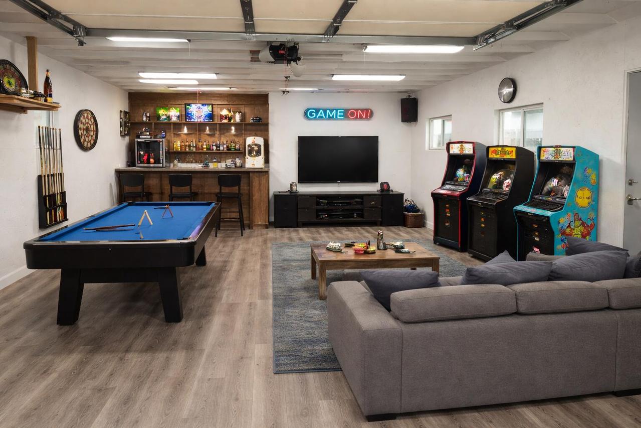 2800 Mabie St, Delavan, WI 53115