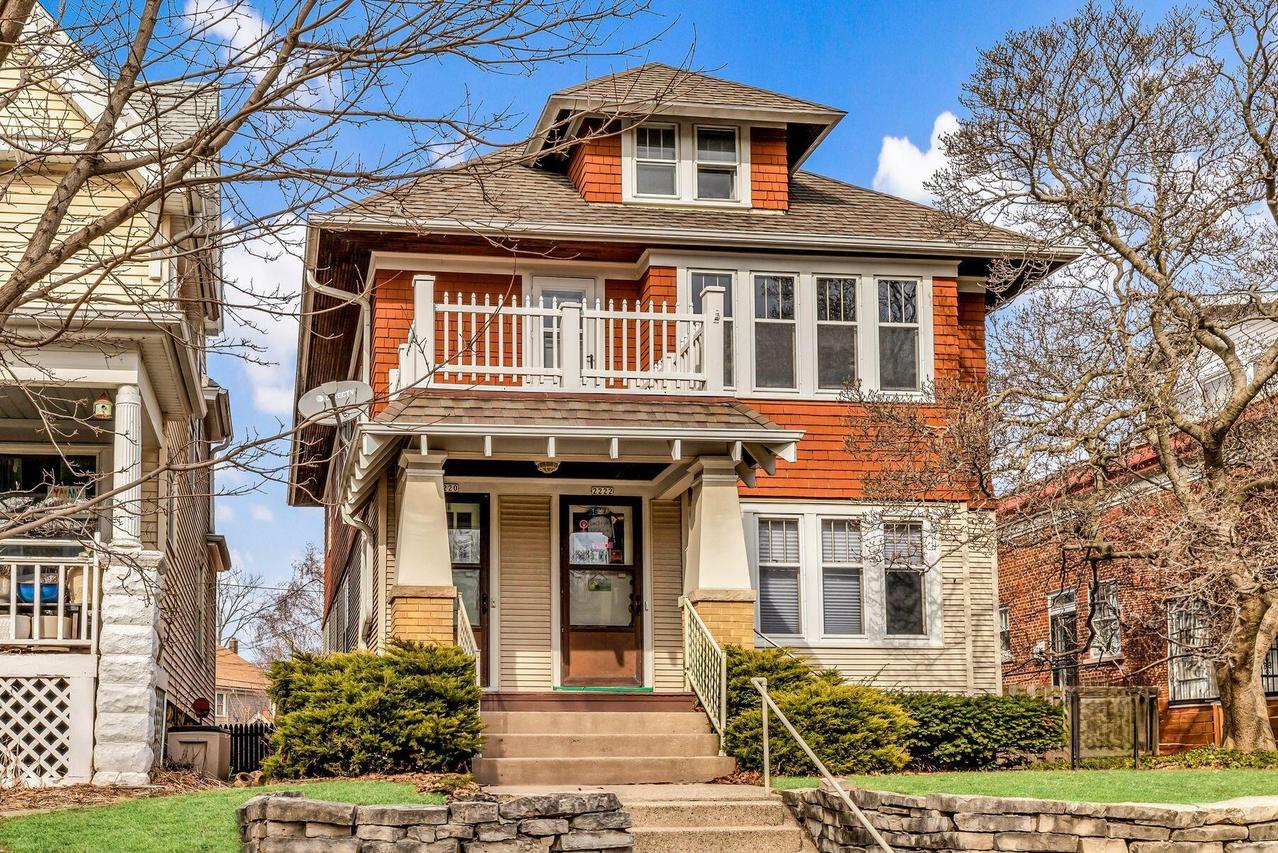 2220 E Bennett Ave #2222, Milwaukee, WI 53207