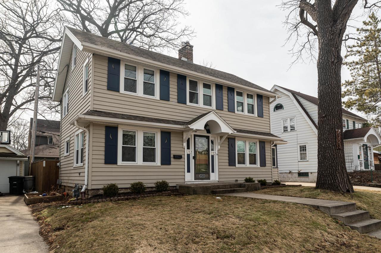 6723 W Wells St, Wauwatosa, WI 53213