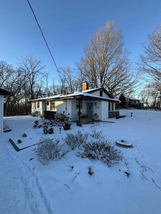 357 Huntington Rd, Delafield, WI 53018
