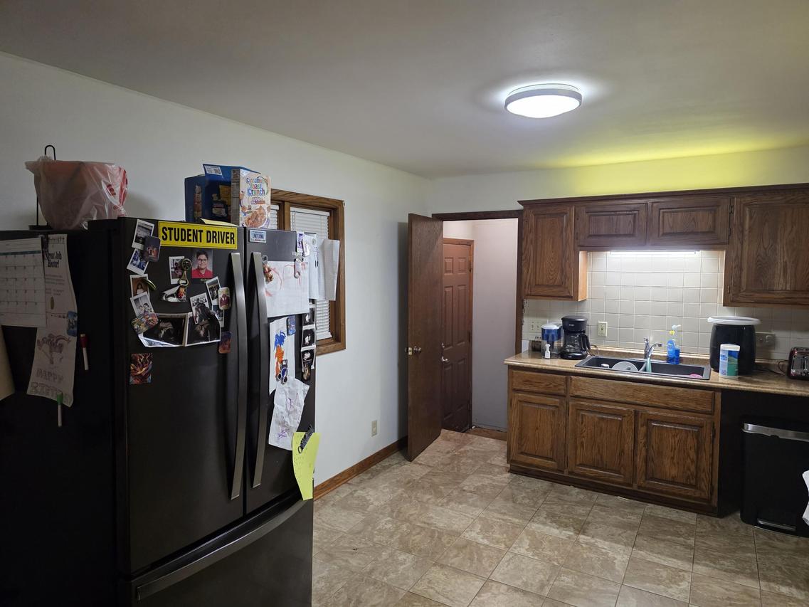 5874 N 79th St, Milwaukee, WI 53218