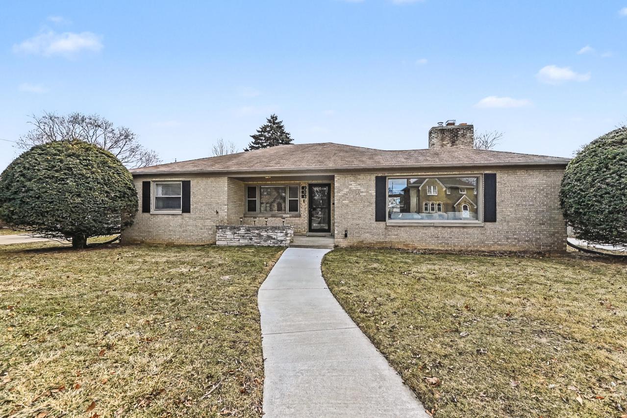 306 N Pinecrest St, Milwaukee, WI 53208