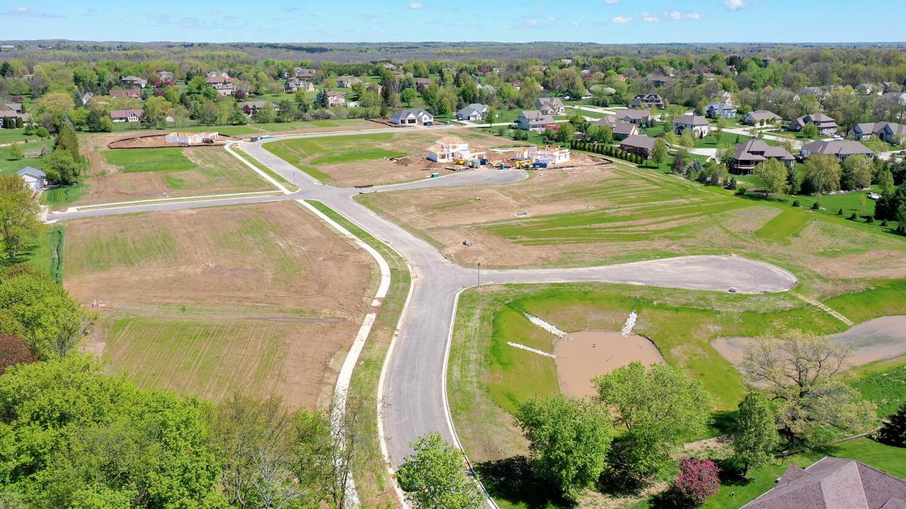 W247N7425 Carol Ann Cir #Lt13, Sussex, WI 53089