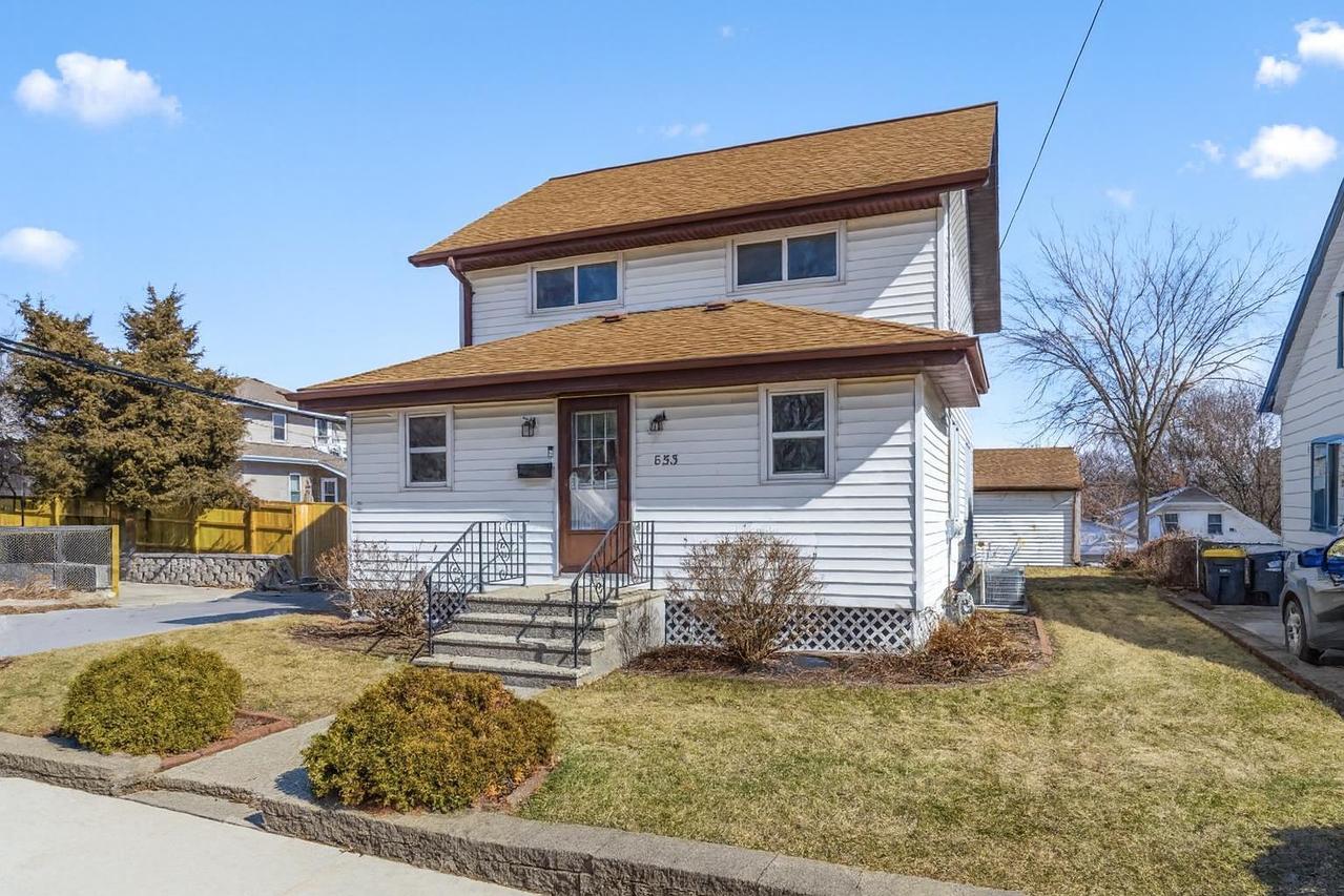 853 Genesee St, Waukesha, WI 53186