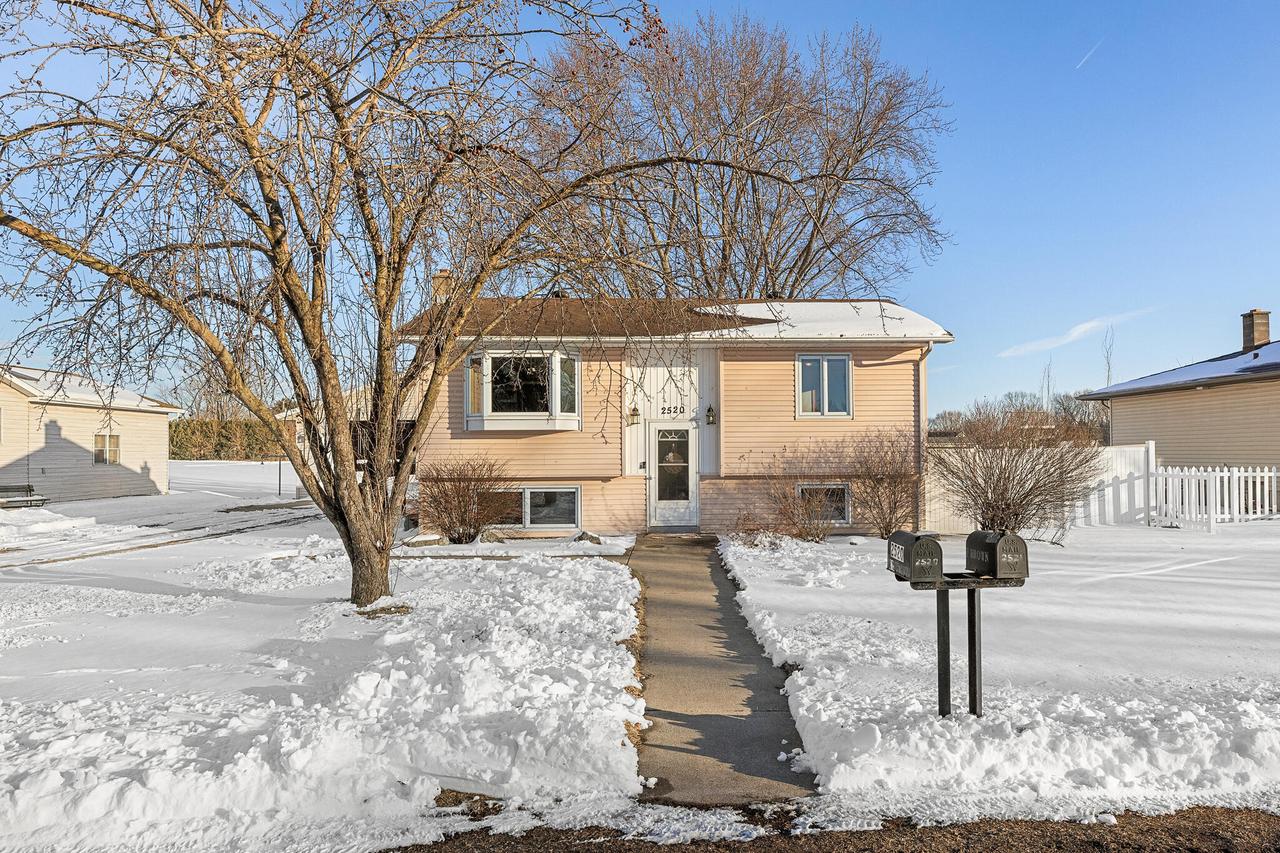 2520 Island Park, Campbell, WI 54603