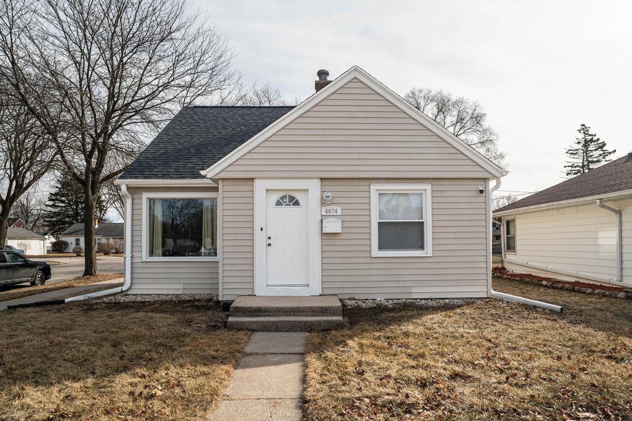 4874 N 73rd St, Milwaukee, WI 53218