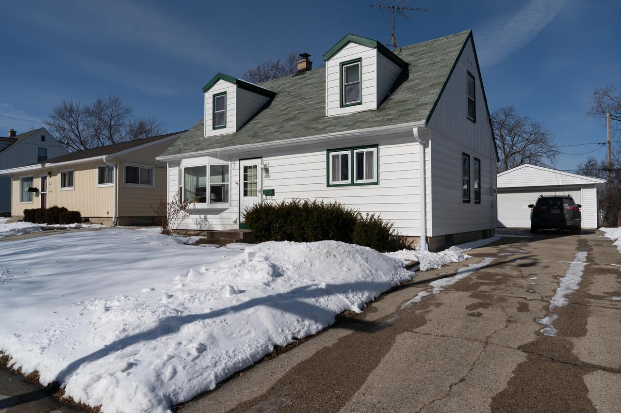 6604 W Montana St, Milwaukee, WI 53219