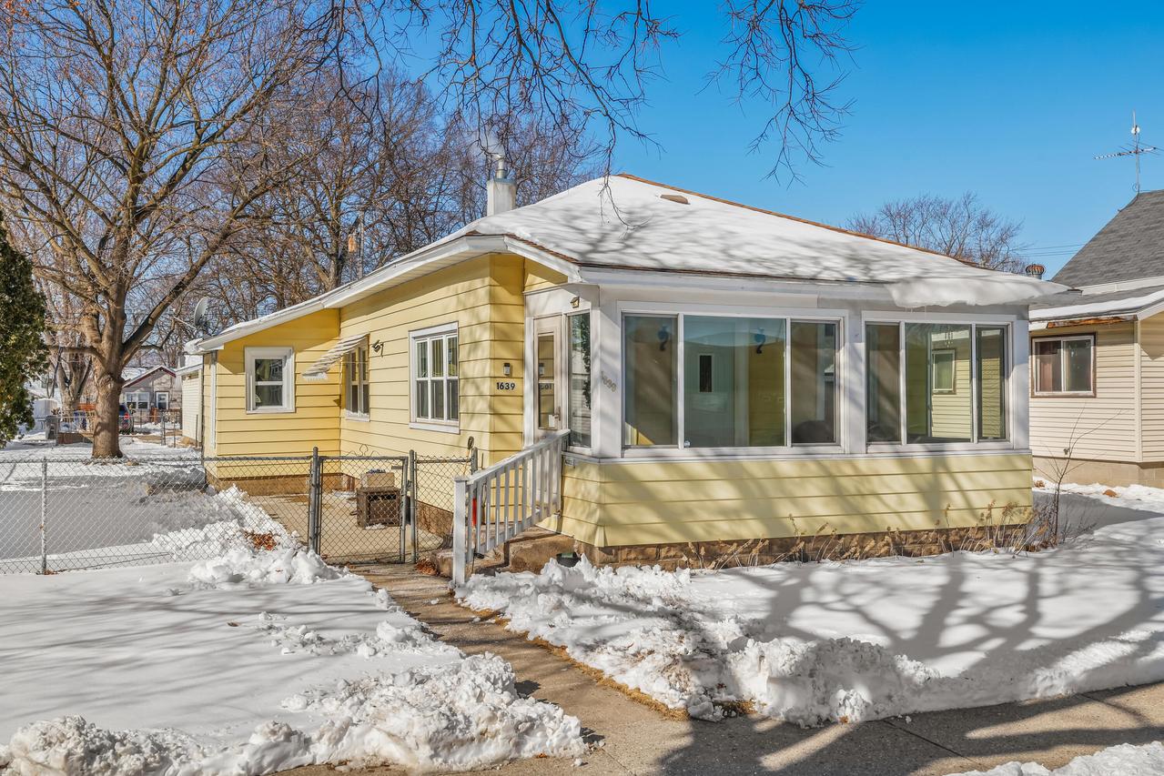 1639 Liberty St, La Crosse, WI 54603