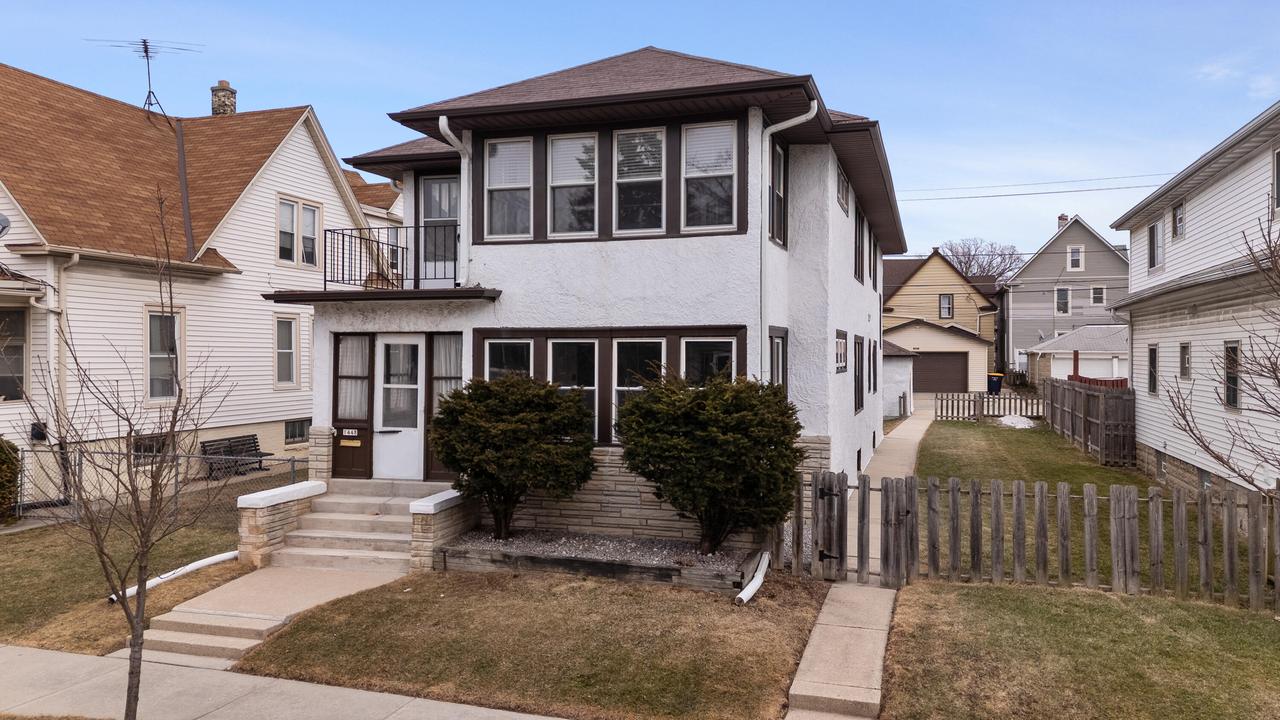 1448 S 73rd St #1450, West Allis, WI 53214