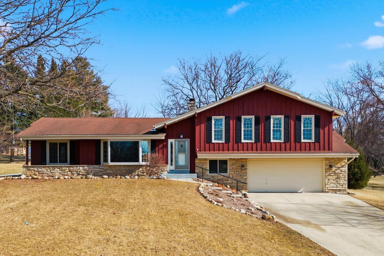 3238 Hawthorne Ln, Hartford, WI 53027