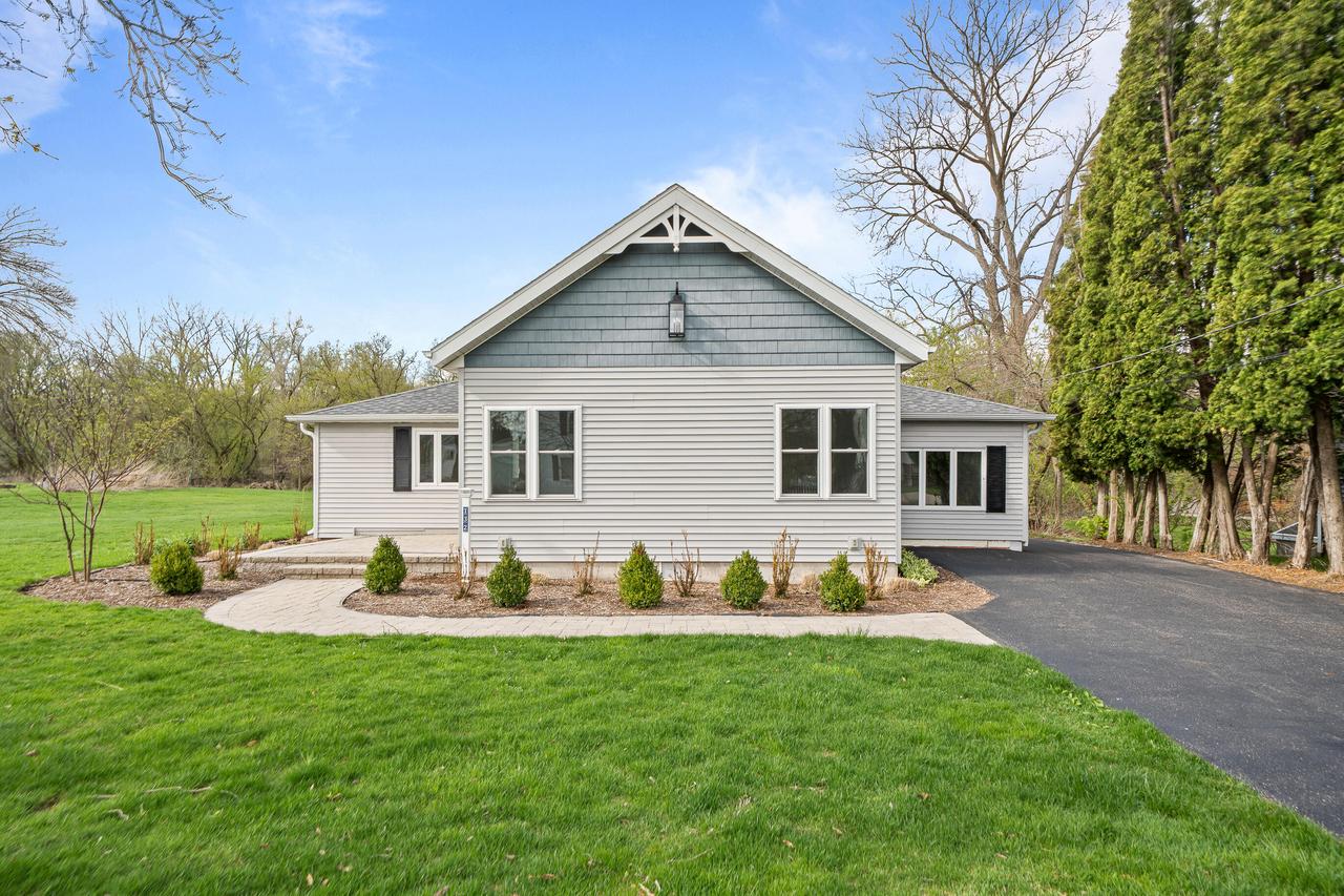 132 Fontana Ave, Fontana, WI 53125