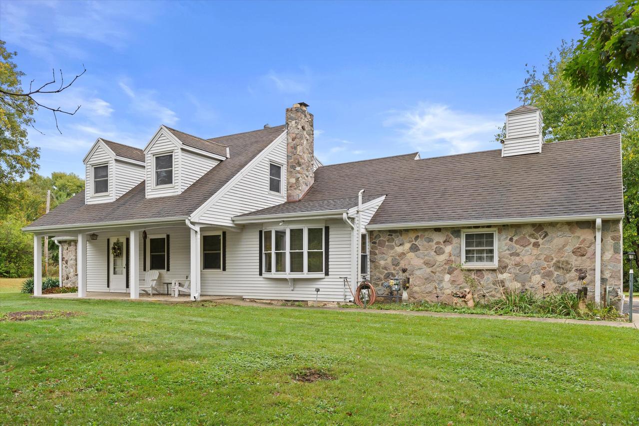 9370 S 46th St, Franklin, WI 53132