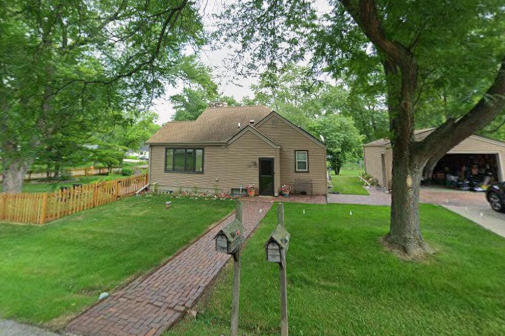 1704 S Berlin Ave, New Berlin, WI 53151