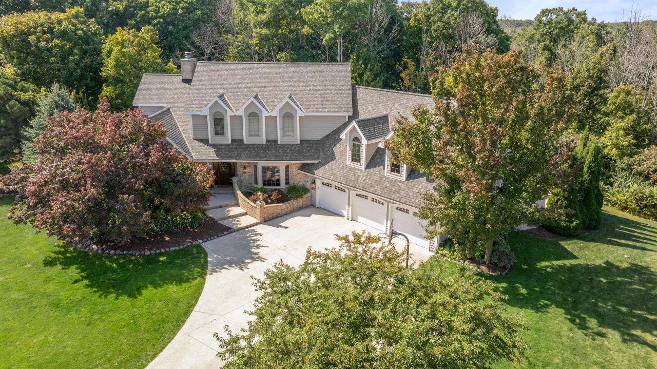 1616 Golf View, Sheboygan, WI 53083