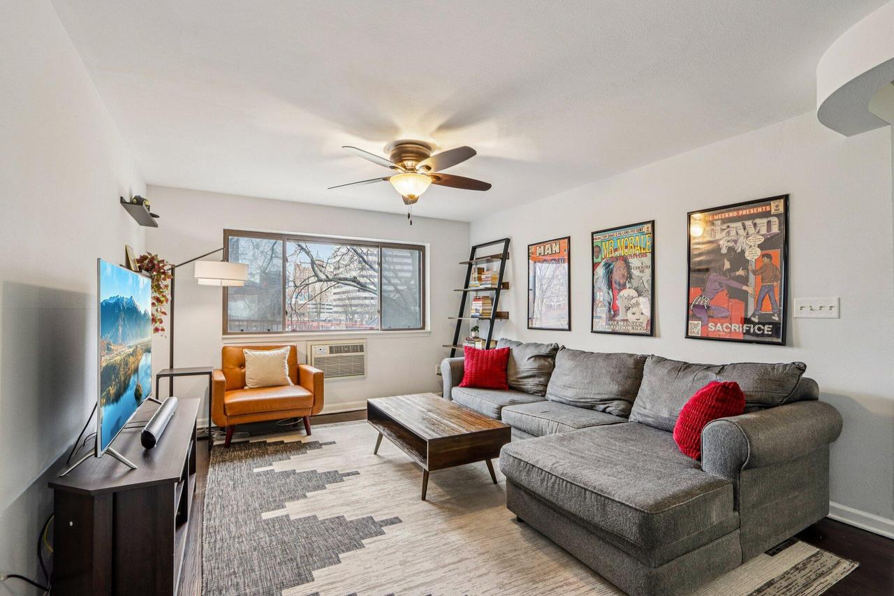1108 N Milwaukee St #212, Milwaukee, WI 53202