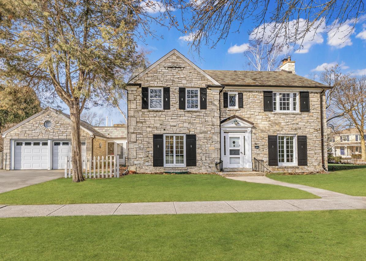 4665 N Ardmore Ave, Whitefish Bay, WI 53211