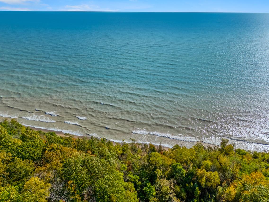 13600 N Lake Shore, Mequon, WI 53092